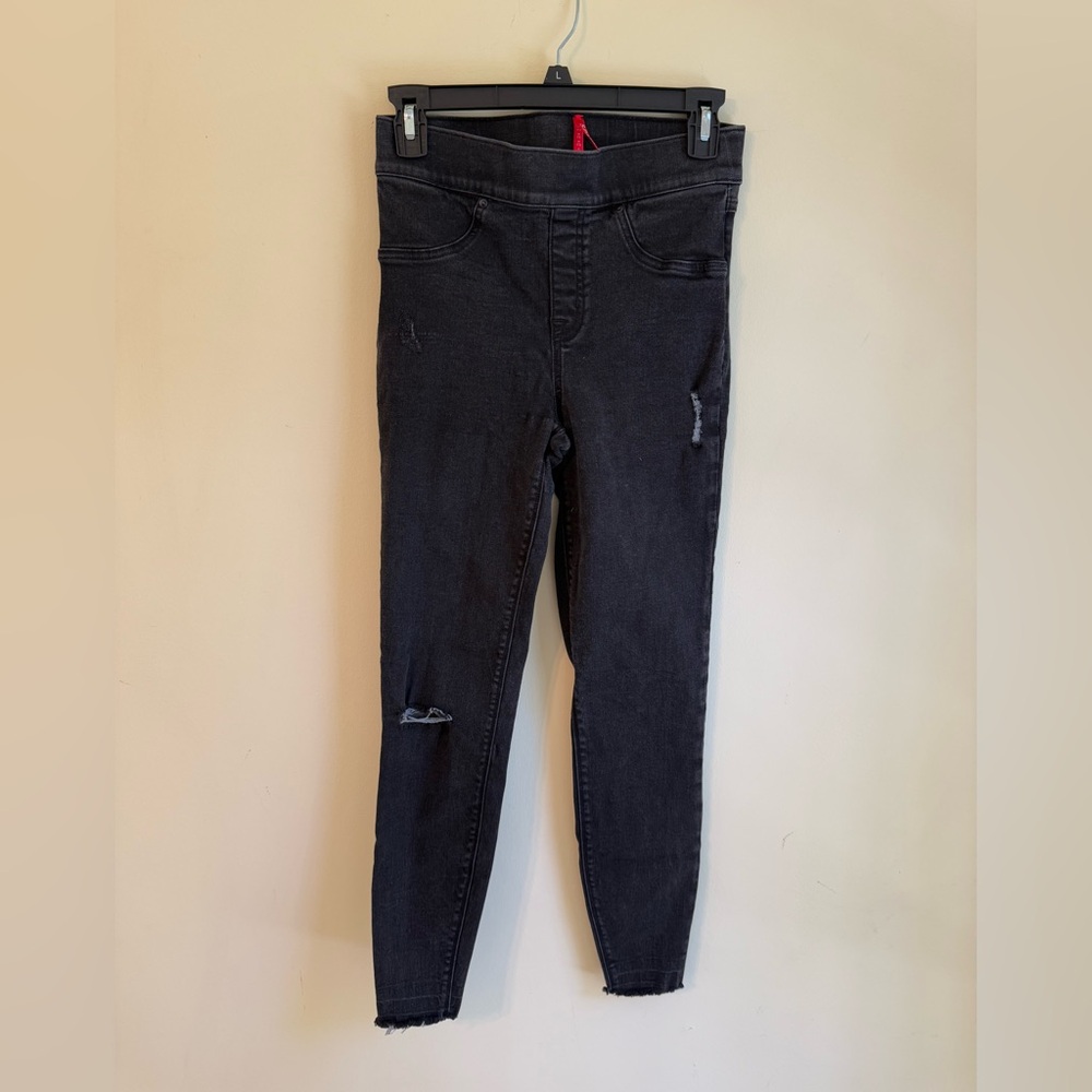 SPANX Black Distressed Skinny Jeans in Vintage Black *GOOD USED CONDITION* - Picture 2 of 11